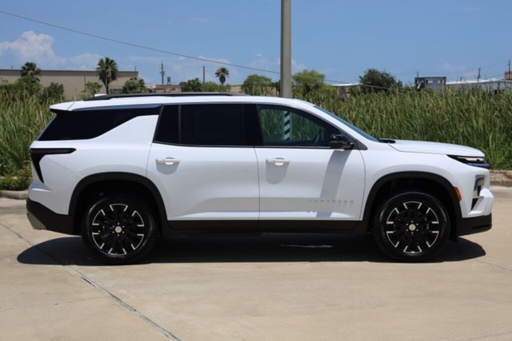 New 2026 Chevrolet Traverse LT SUV