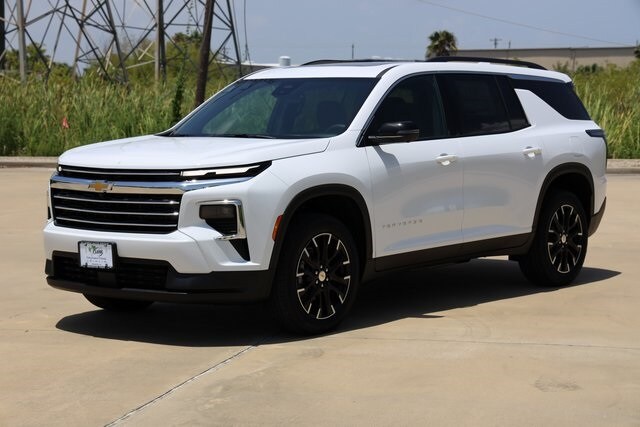 2026 Chevrolet Traverse photo 3