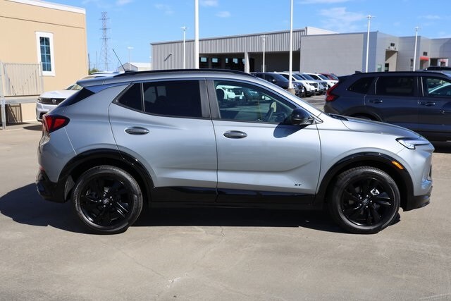 2026 Buick Encore GX Sport Touring photo 2