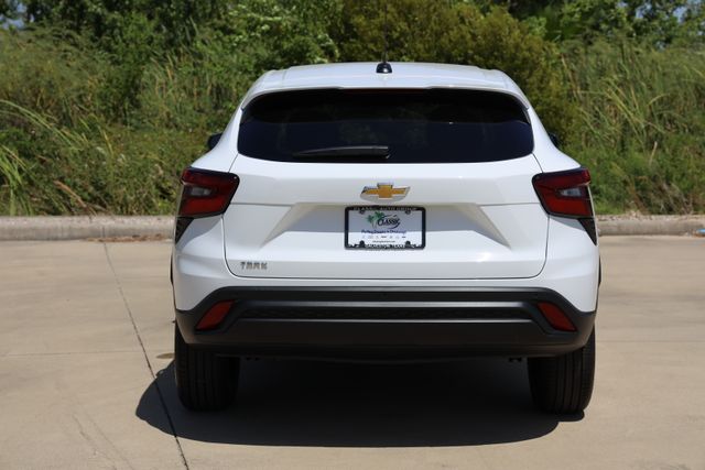 2026 Chevrolet Trax LS - Photo 7