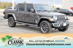 Used 2022 Jeep Gladiator Overland Truck near Friendswood, TX