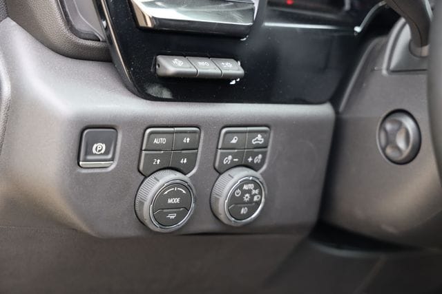 2026 Chevrolet Silverado 1500 ZR2 - Photo 17
