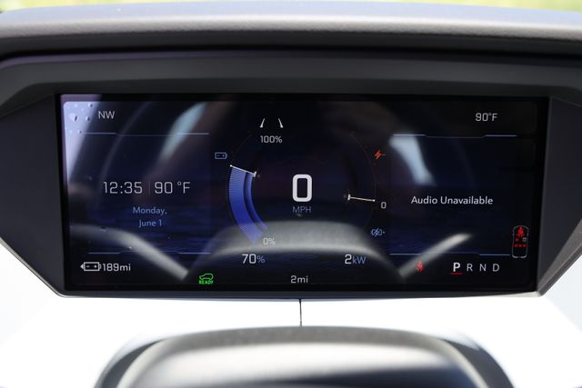 2027 Chevrolet Bolt LT - Photo 26