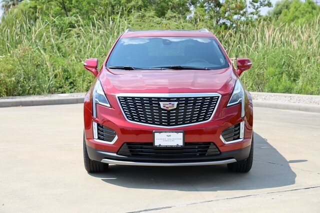 2025 Cadillac XT5 Premium Luxury photo 2