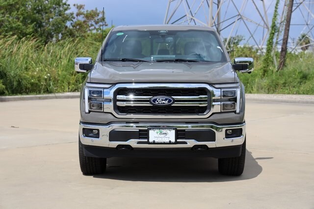 2025 Ford F-150 Lariat photo 2