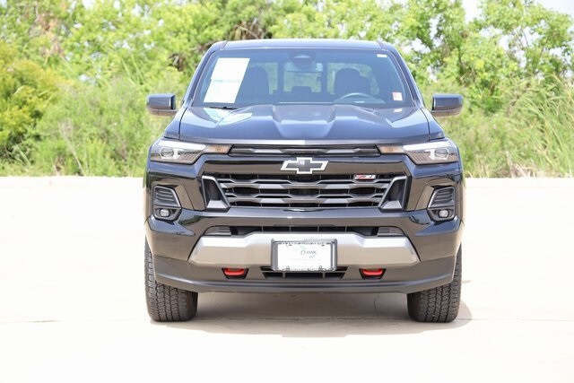2024 Chevrolet Colorado Z71 photo 2