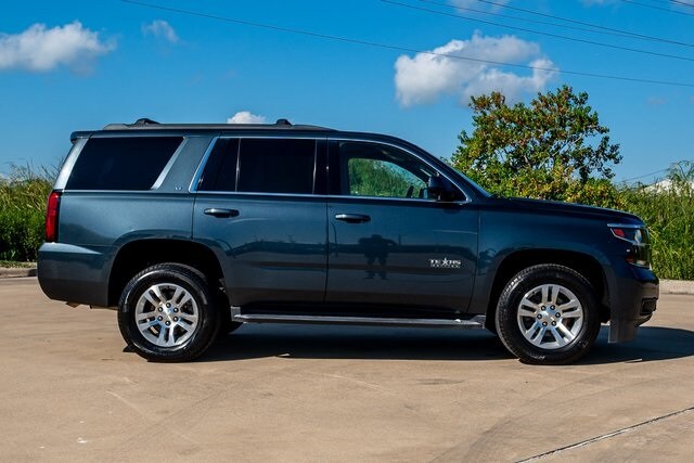 2019 Chevrolet Tahoe LT photo 2