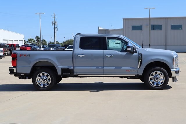 2025 Ford F-250 Lariat photo 4