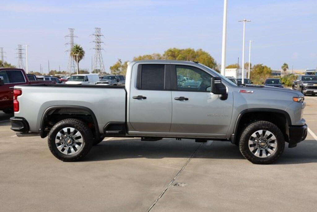 New 2026 Chevrolet Silverado 2500 HD Custom Truck Double Cab