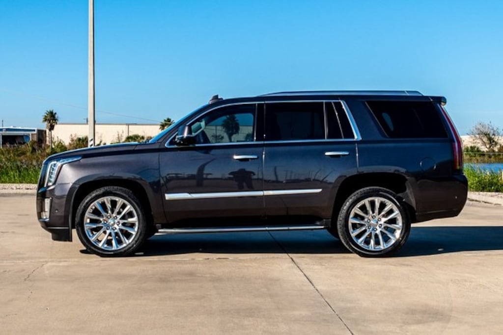 Used 2018 Cadillac Escalade Luxury SUV