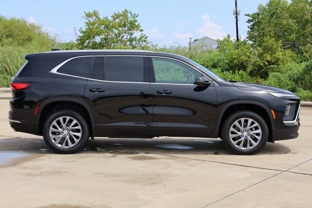 2026 Buick Enclave Preferred photo 2