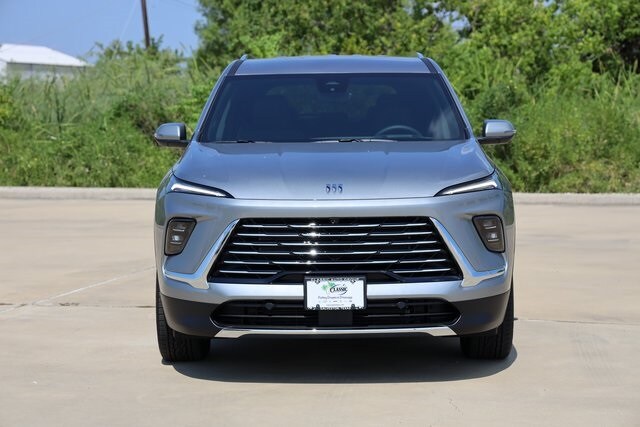 2026 Buick Enclave Preferred photo 2