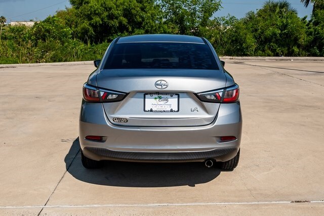 2016 Scion iA Base photo 3