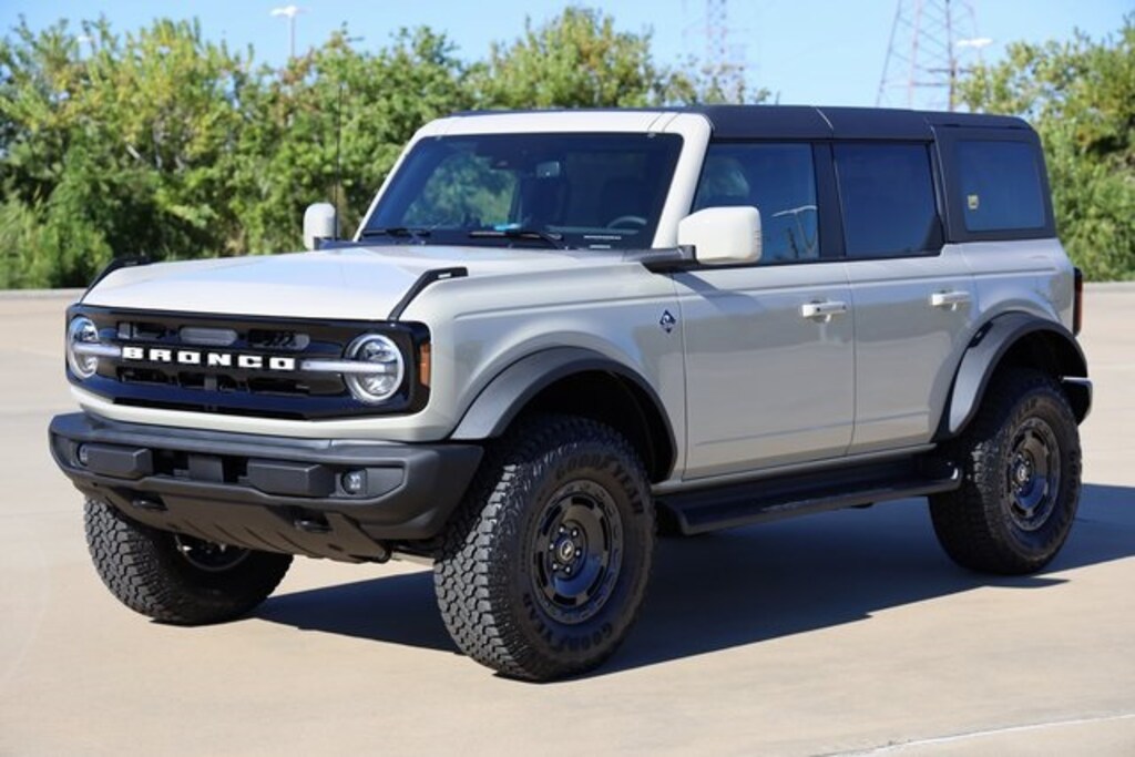New 2025 Ford Bronco Outer Banks SUV