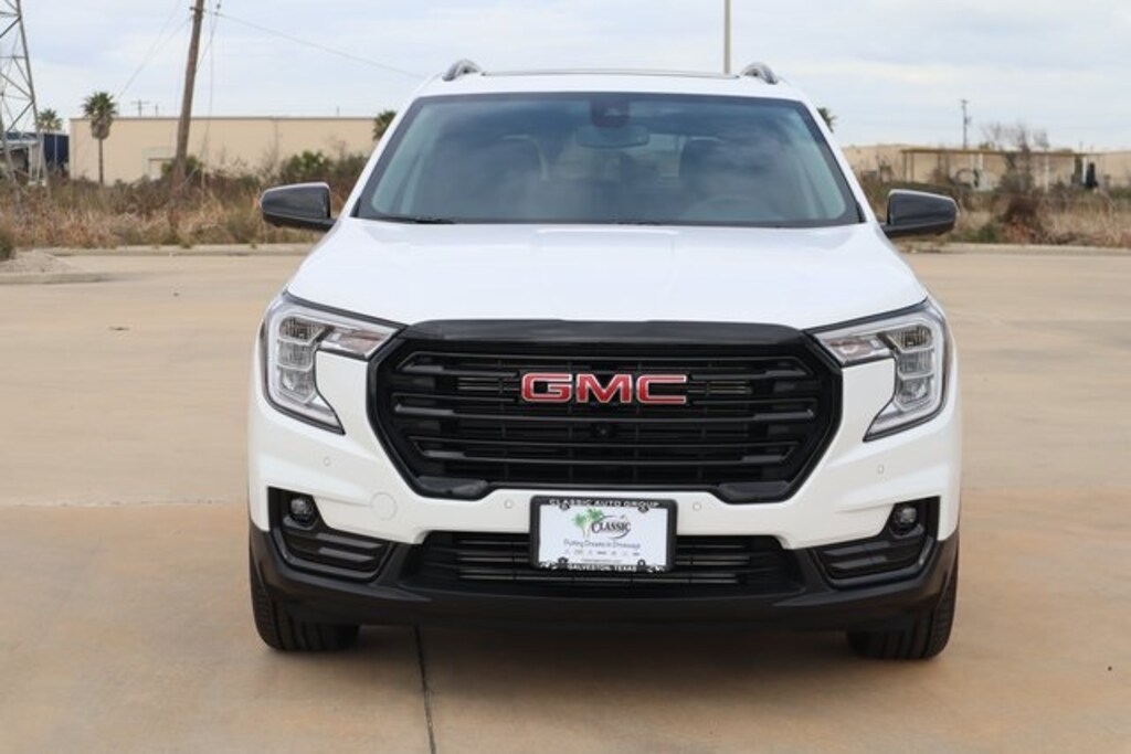 New 2024 GMC Terrain For Sale at Classic Galveston Auto Group VIN