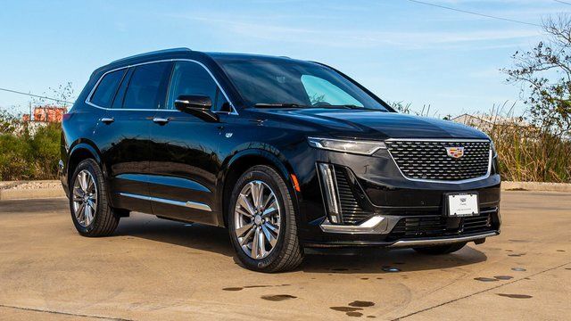 New 2025 CADILLAC XT6 Premium Luxury