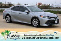 Used 2019 Toyota Camry LE Sedan near Friendswood, TX
