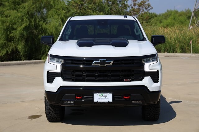 2025 Chevrolet Silverado 1500 LT Trail Boss photo 2