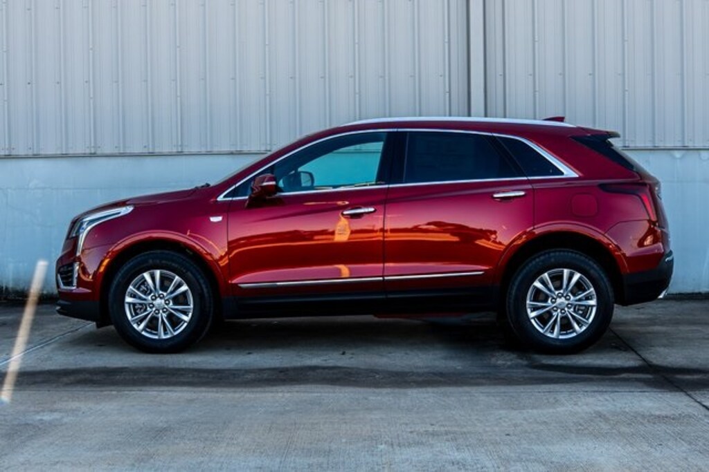 New 2026 CADILLAC XT5 Luxury SUV