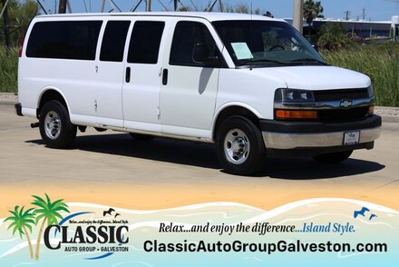 2017 Chevrolet Express 3500 LT Minivan/Van