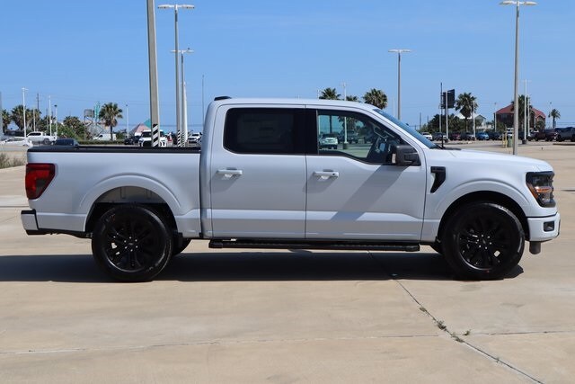 2025 Ford F-150 XLT photo 3