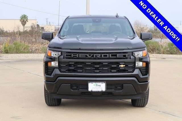 2025 Chevrolet Silverado 1500 Custom photo 2