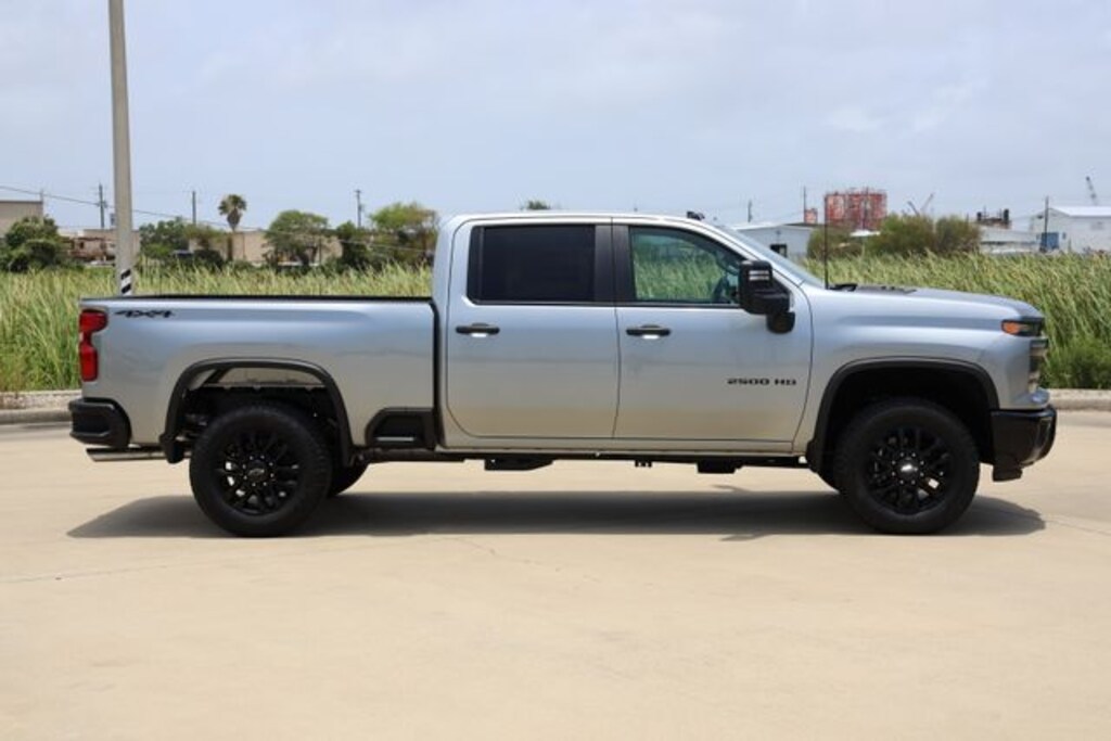 New 2026 Chevrolet Silverado 2500 HD Custom Truck Crew Cab
