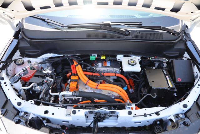 2027 Chevrolet Bolt LT - Photo 10
