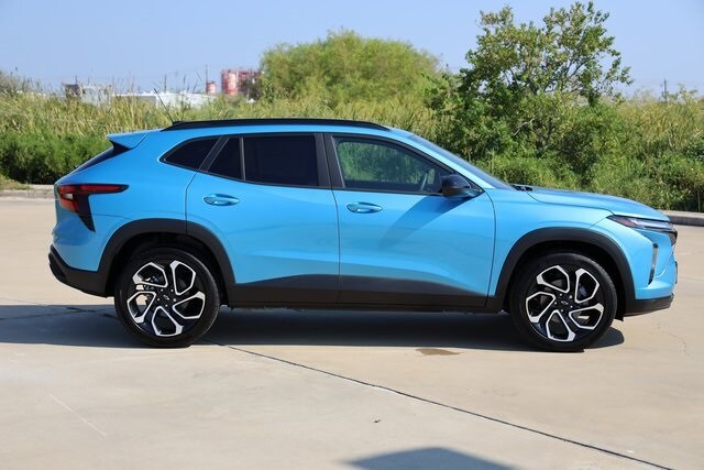 2025 Chevrolet Trax photo 4
