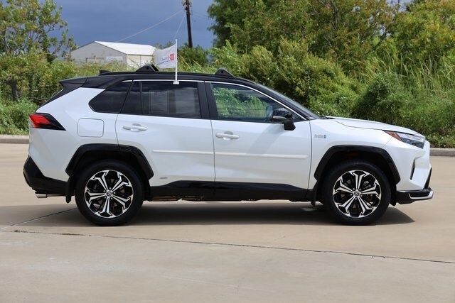 2023 Toyota RAV4 Prime XSE Premium photo 2