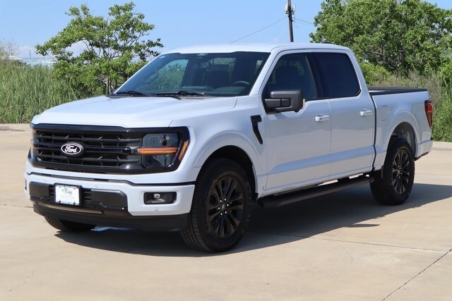 2025 Ford F-150 XLT photo 2