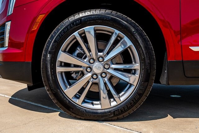 2025 Cadillac XT5 Premium Luxury photo 4