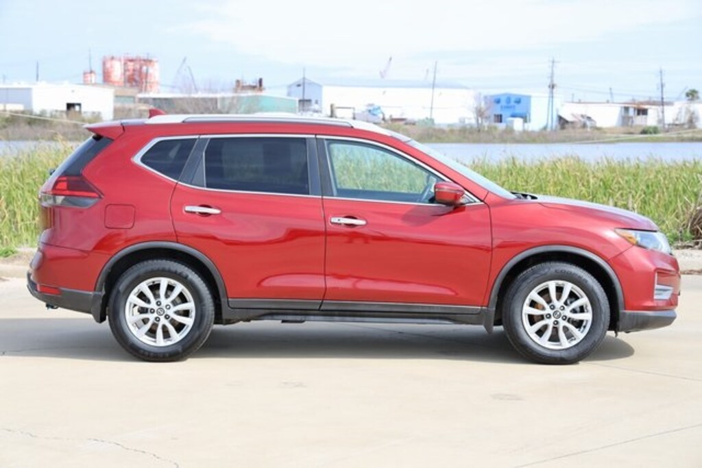 Used 2018 Nissan Rogue SV SUV