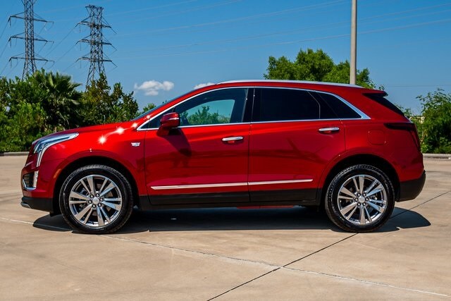 2025 Cadillac XT5 Premium Luxury photo 3