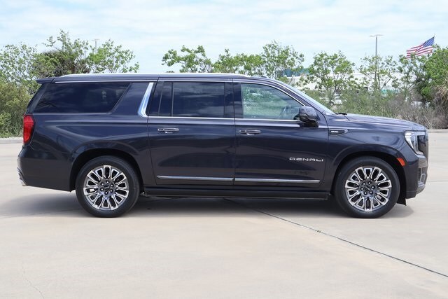 2023 Gmc Yukon XL Denali Ultimate photo 4