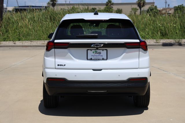 2027 Chevrolet Bolt LT - Photo 7