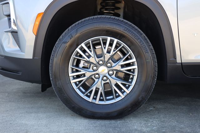 2026 Chevrolet Traverse LT - Photo 9