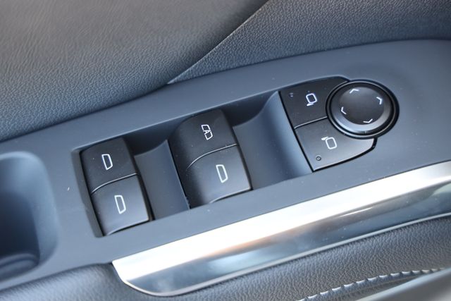 2026 Chevrolet Traverse LT - Photo 16