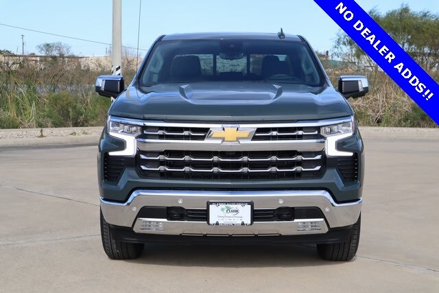 2025 Chevrolet Silverado 1500 LTZ photo 2