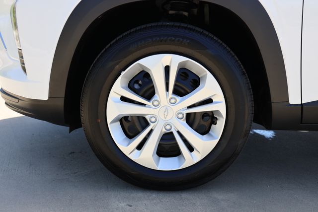 2026 Chevrolet Trax LS - Photo 9