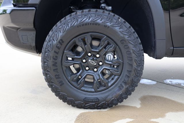 2026 Chevrolet Silverado 1500 ZR2 - Photo 9