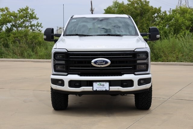 2025 Ford F-250 photo 2
