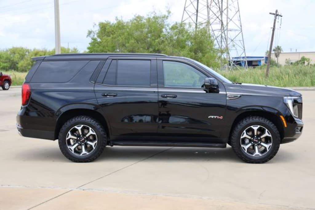 Used 2025 GMC Yukon AT4 SUV