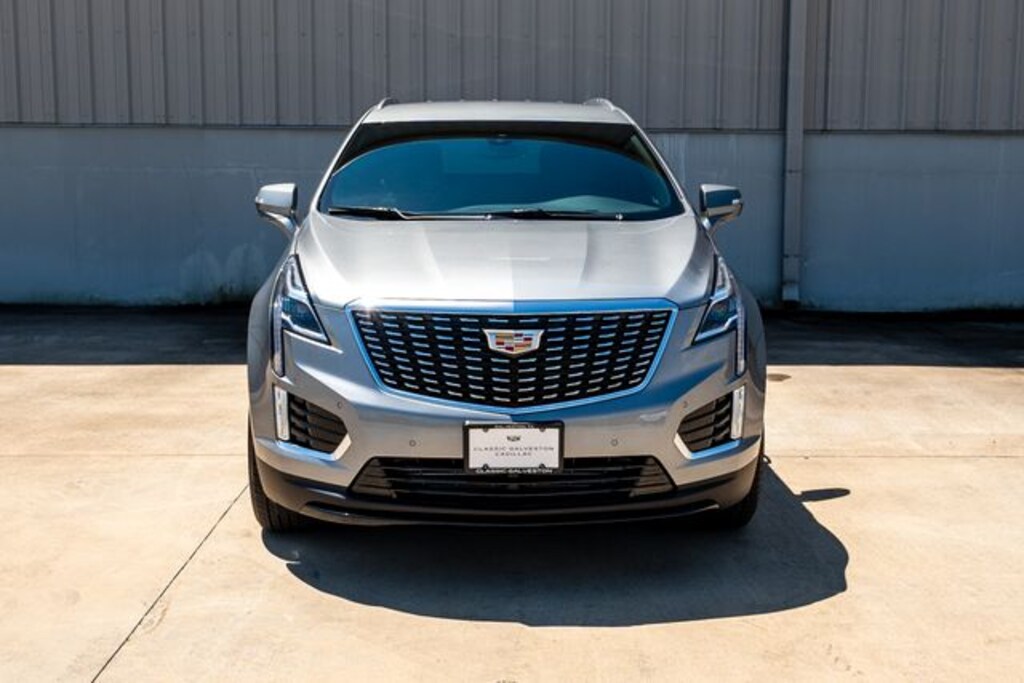New 2026 CADILLAC XT5 Luxury SUV