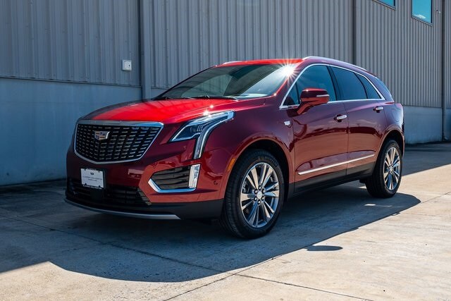 2025 Cadillac XT5 Premium Luxury photo 3
