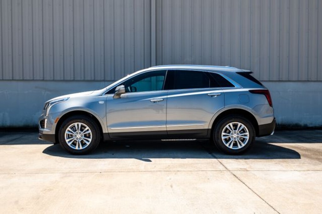 New 2026 CADILLAC XT5 Luxury SUV