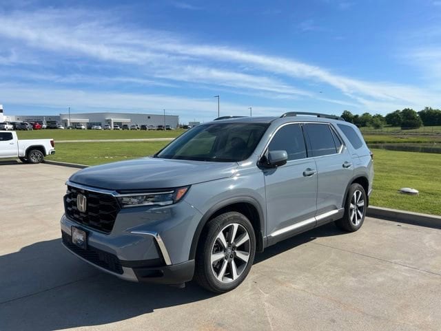 2023 Honda Pilot Elite AWD's photo