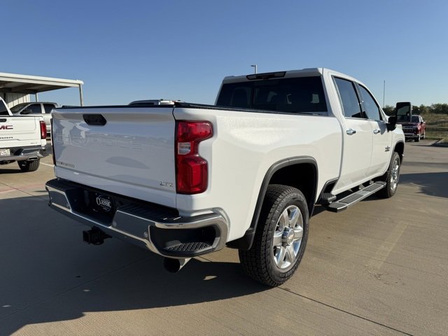 2021 Chevrolet Silverado LTZ photo 3