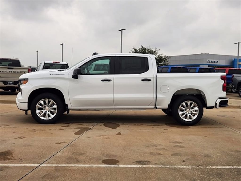 New 2026 Chevrolet Silverado 1500 Custom Truck