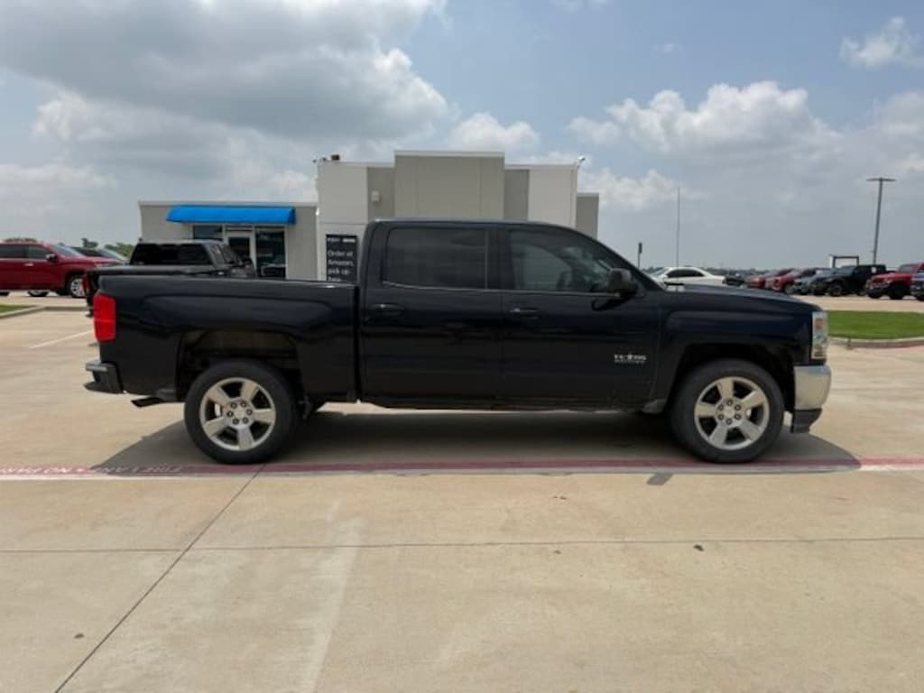 Used 2018 Chevrolet Silverado 1500 LT w/1LT Truck Crew Cab
